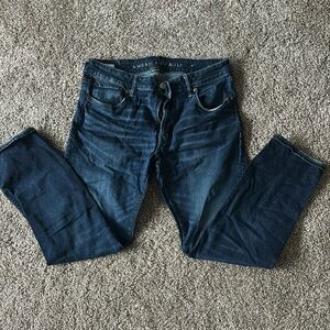 Men’s Dark Blue American Eagle jeans